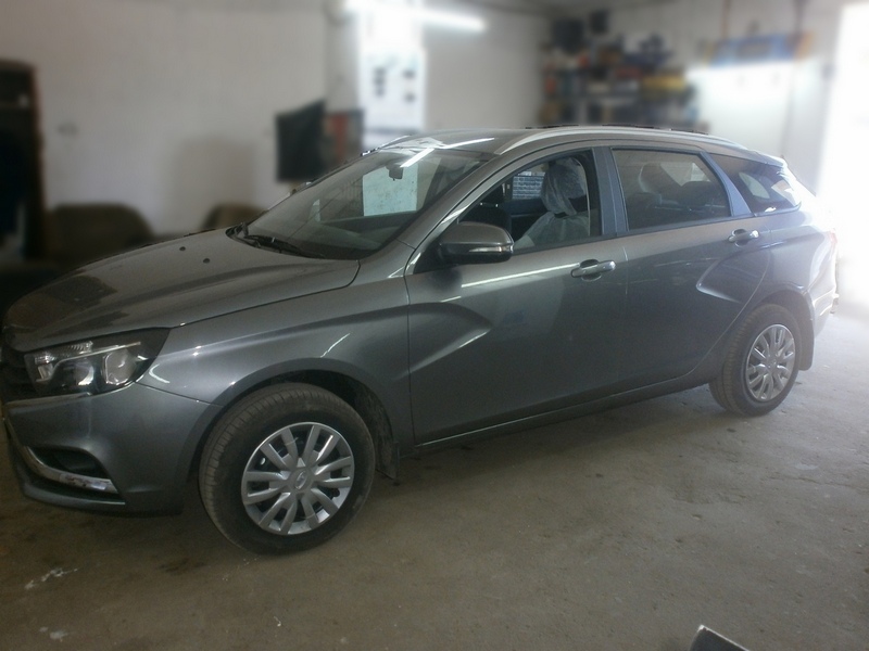  Lada Vesta Un 002 800X600 